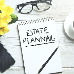 Understanding the Relationship Between a Will and a Trust in My Arkansas Estate Plan